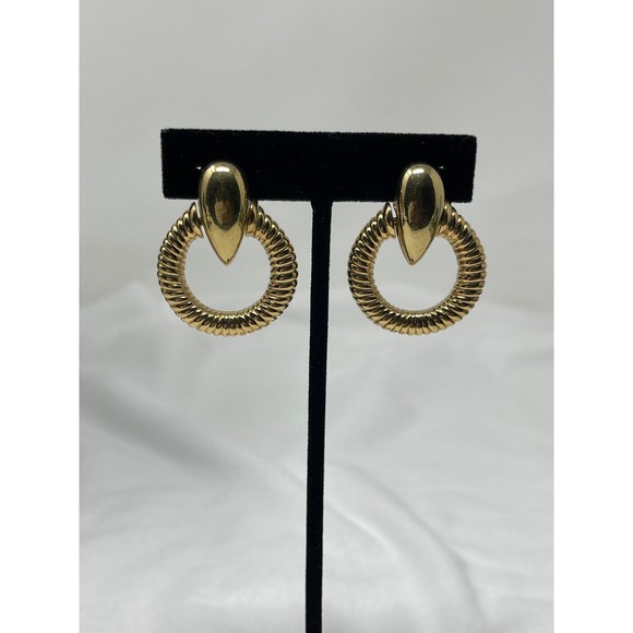 Avon Jewelry - Avon Women Vintage Ribbed Door Knocker Earrings OS Gold Retro Statement